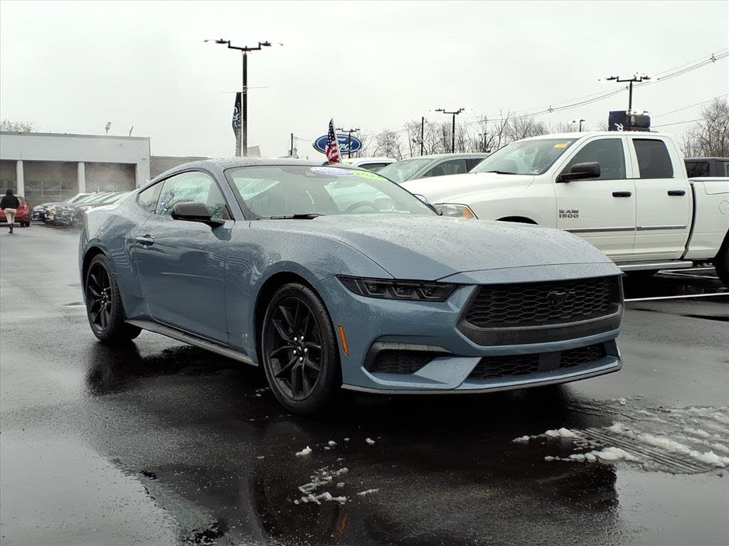 2024 Ford Mustang EcoBoost Fastback RWD