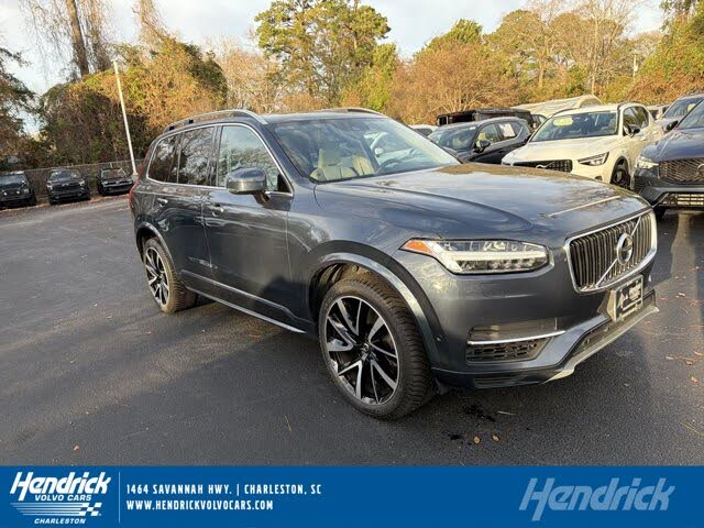 2019 Volvo XC90 Hybrid Plug-in T8 Momentum eAWD