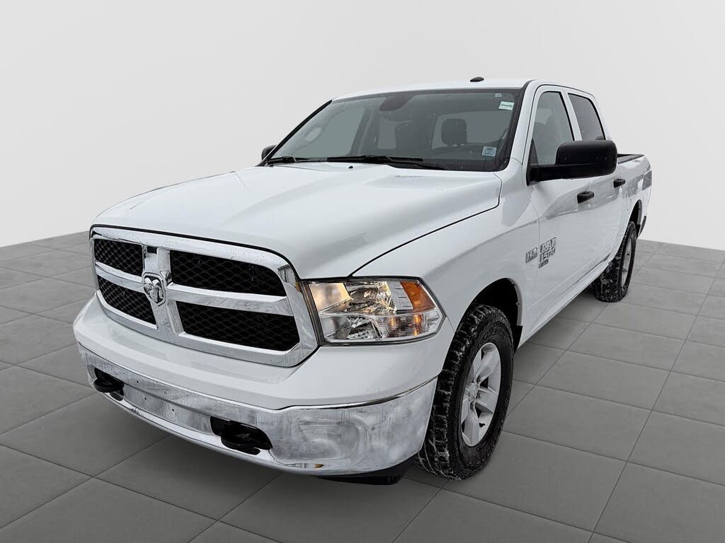 RAM 1500 Classic SLT Crew Cab 4WD 2023