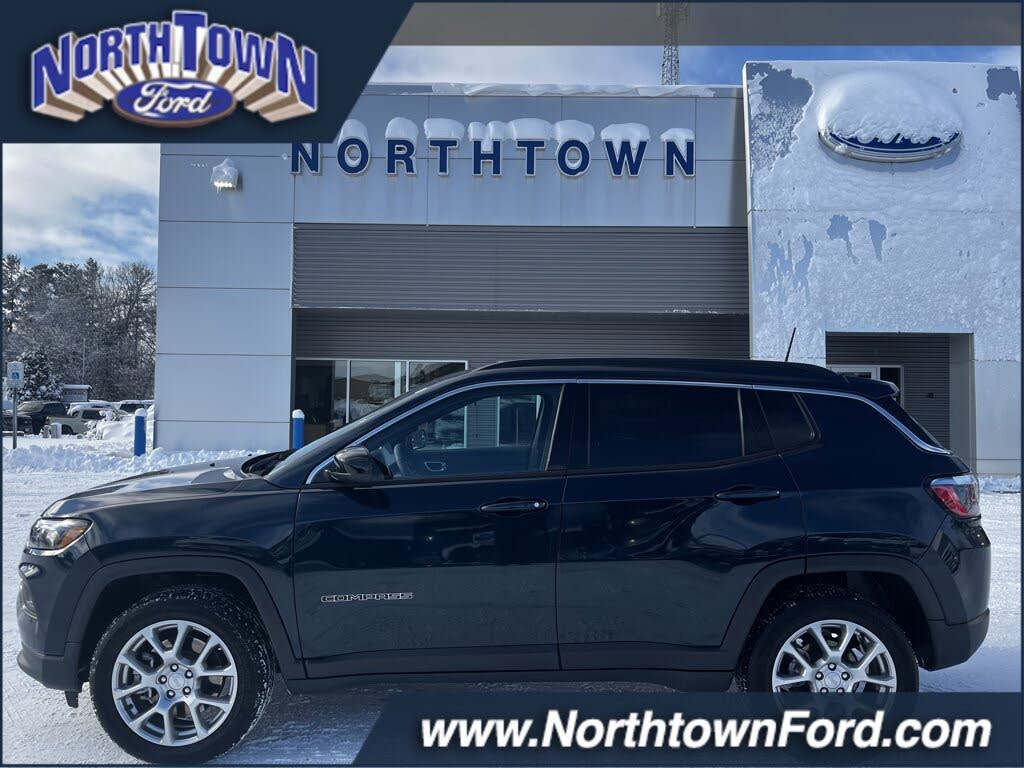 2024 Jeep Compass Latitude Lux 4WD