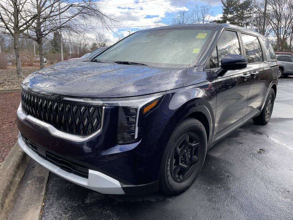 2026 Kia Carnival LXS FWD