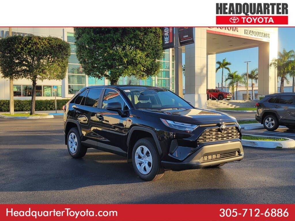 2025 Toyota RAV4 LE FWD