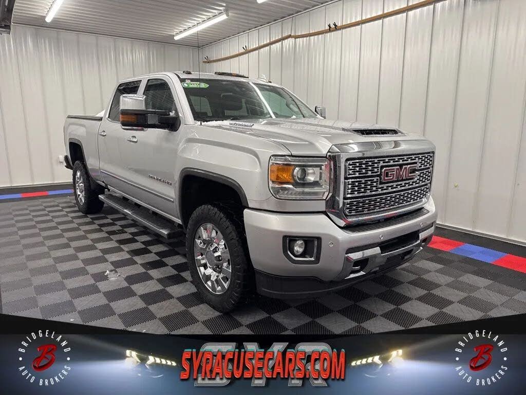 2018 GMC Sierra 2500HD Denali Crew Cab SB 4WD