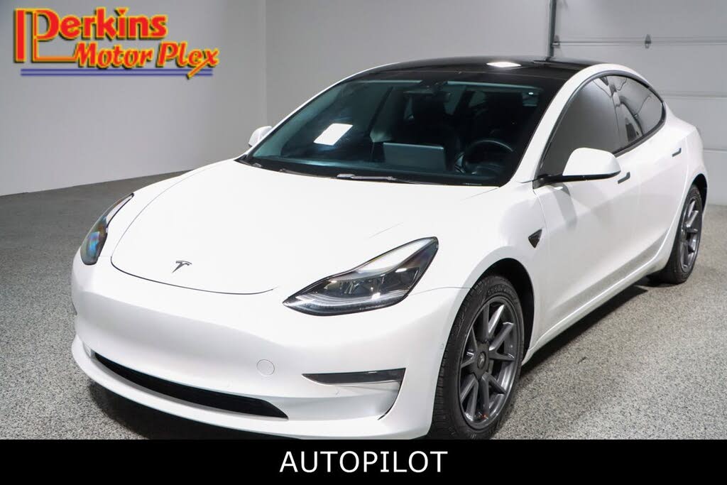 2022 Tesla Model 3 Long Range AWD