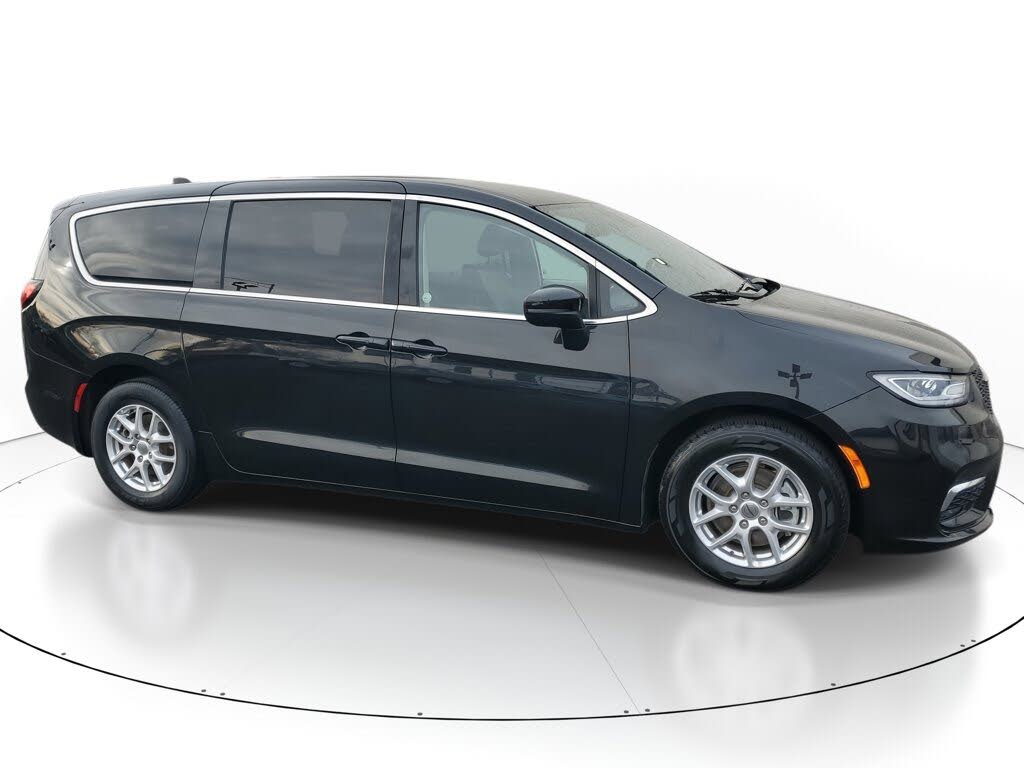2023 Chrysler Pacifica Touring L FWD