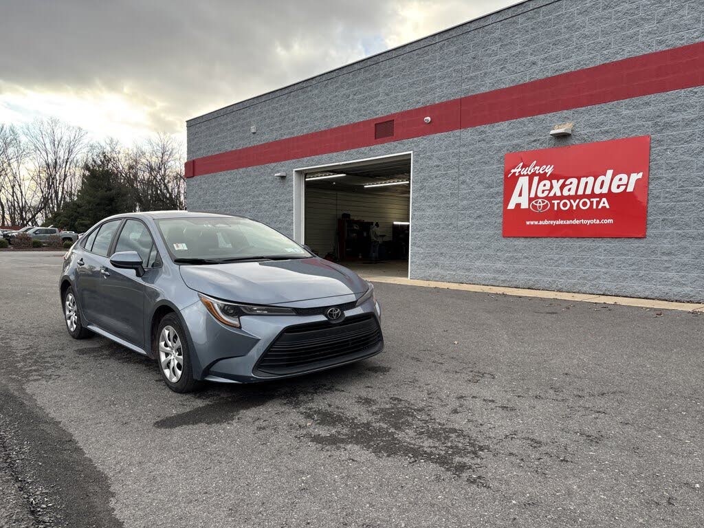 2024 Toyota Corolla LE FWD