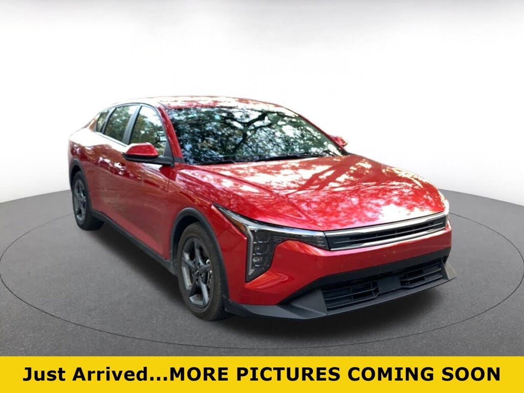 2025 Kia K4 LXS FWD