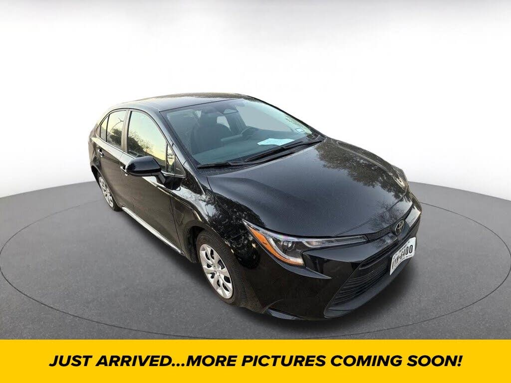 2025 Toyota Corolla LE FWD