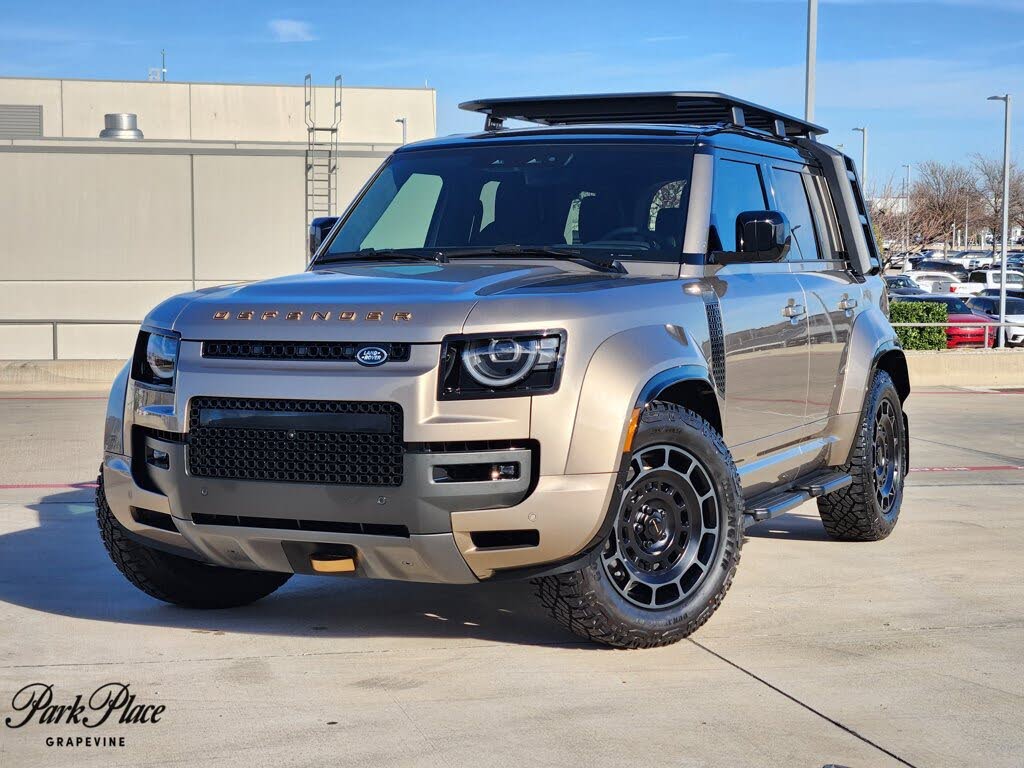 2026 Land Rover Defender 110 P635 OCTA AWD