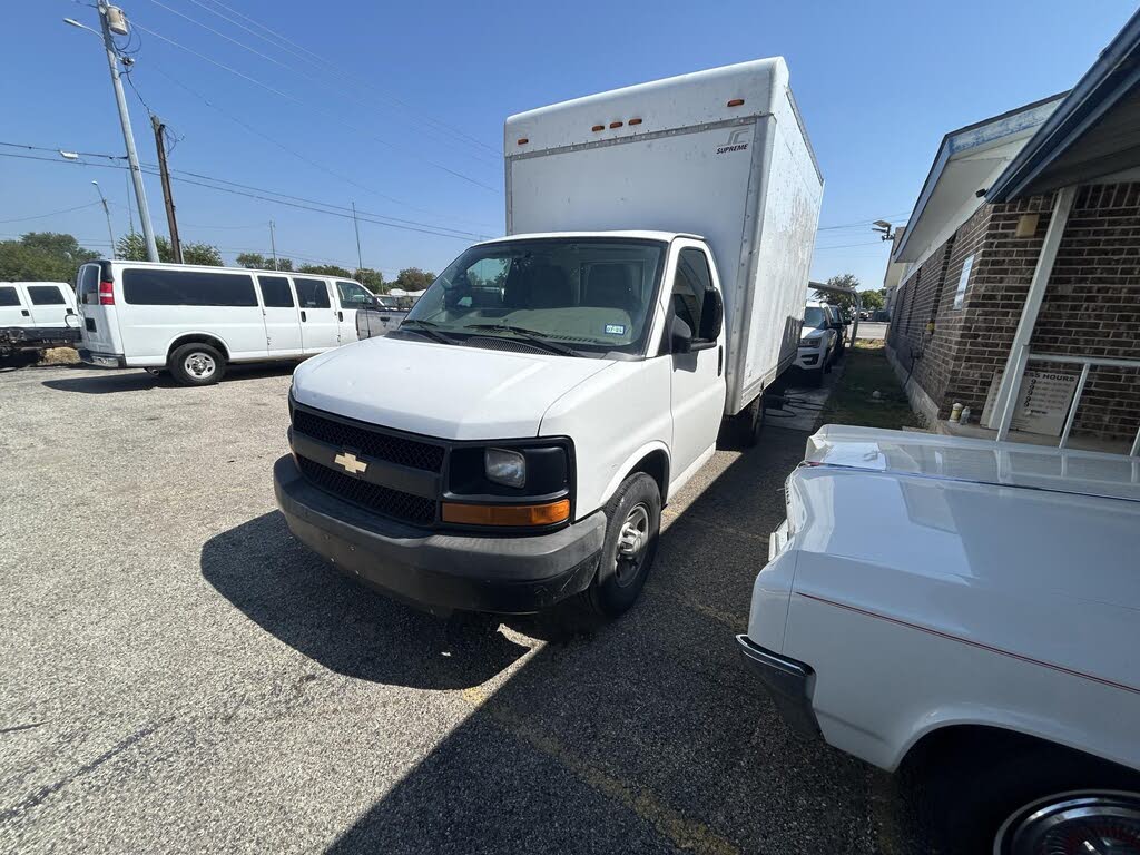 2015 Chevrolet Express Chassis 3500 139 Cutaway with 1WT RWD
