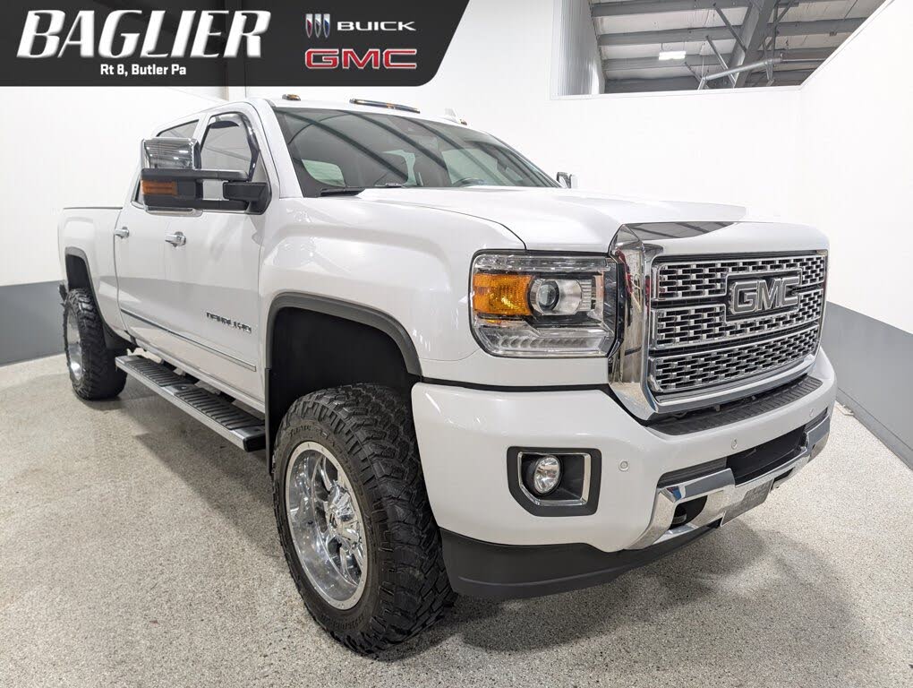 2018 GMC Sierra 2500HD Denali Crew Cab SB 4WD