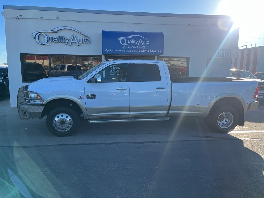 2015 RAM 3500 Laramie Longhorn Crew Cab LB DRW 4WD