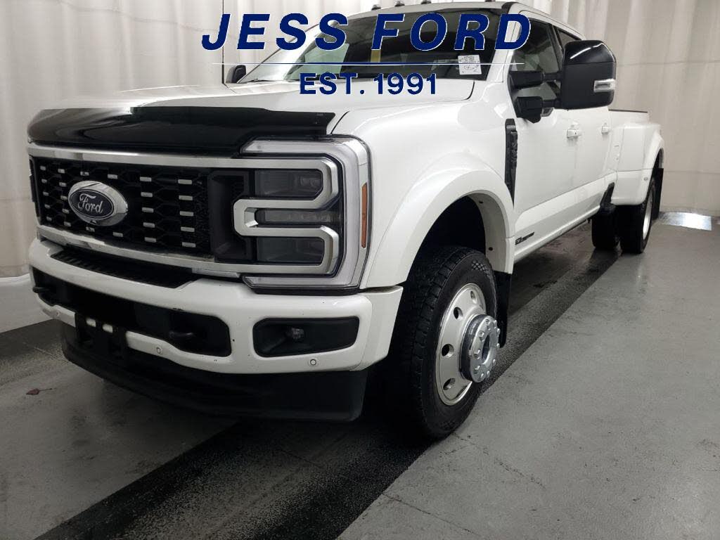 2025 Ford F-450 Super Duty Platinum Crew Cab LB DRW 4WD