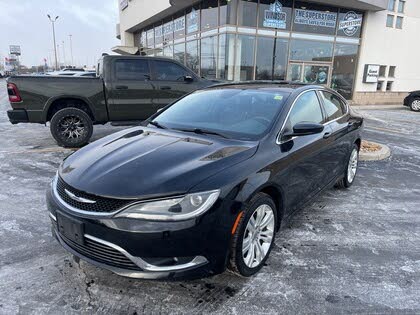 Chrysler 200 Limited Sedan FWD 2015