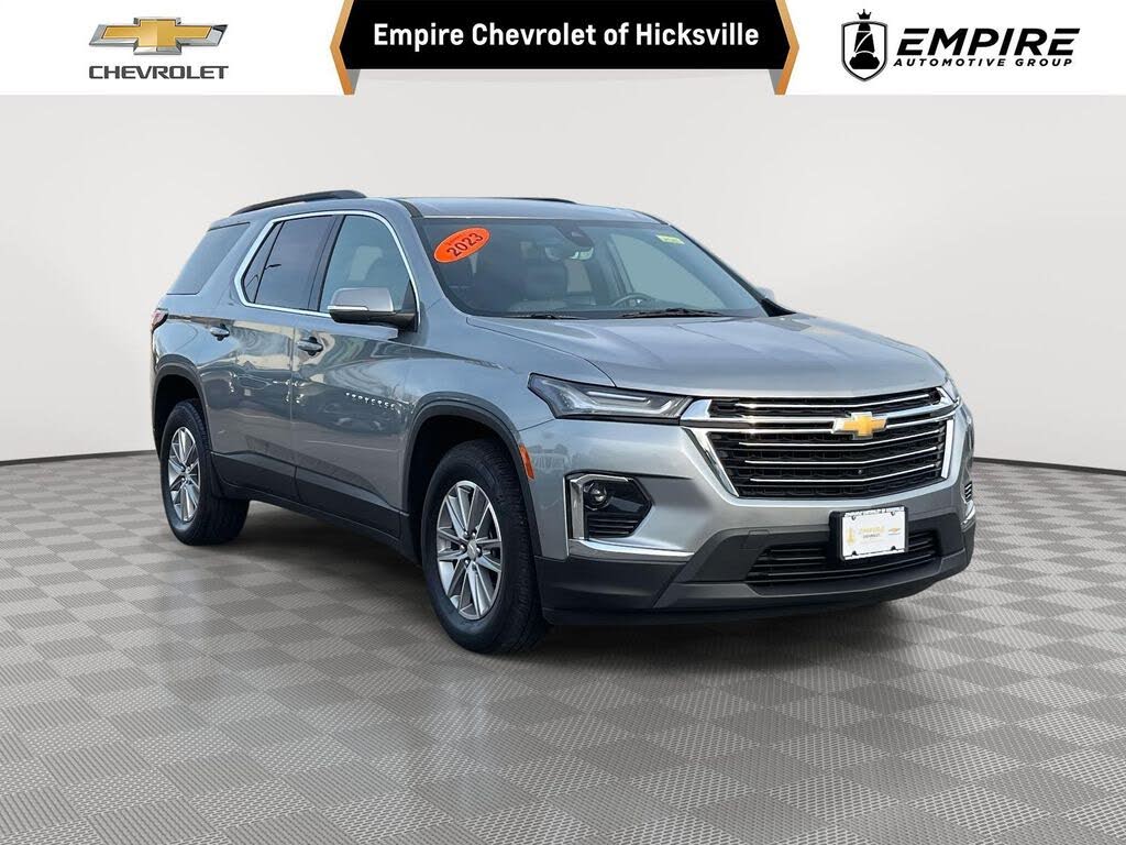 2023 Chevrolet Traverse LT Cloth AWD
