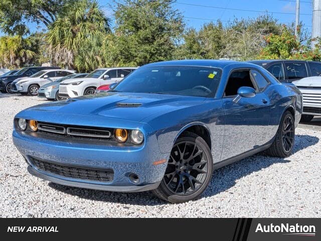 2020 Dodge Challenger SXT RWD