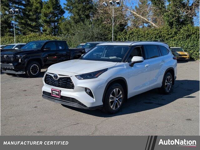 2022 Toyota Highlander XLE AWD