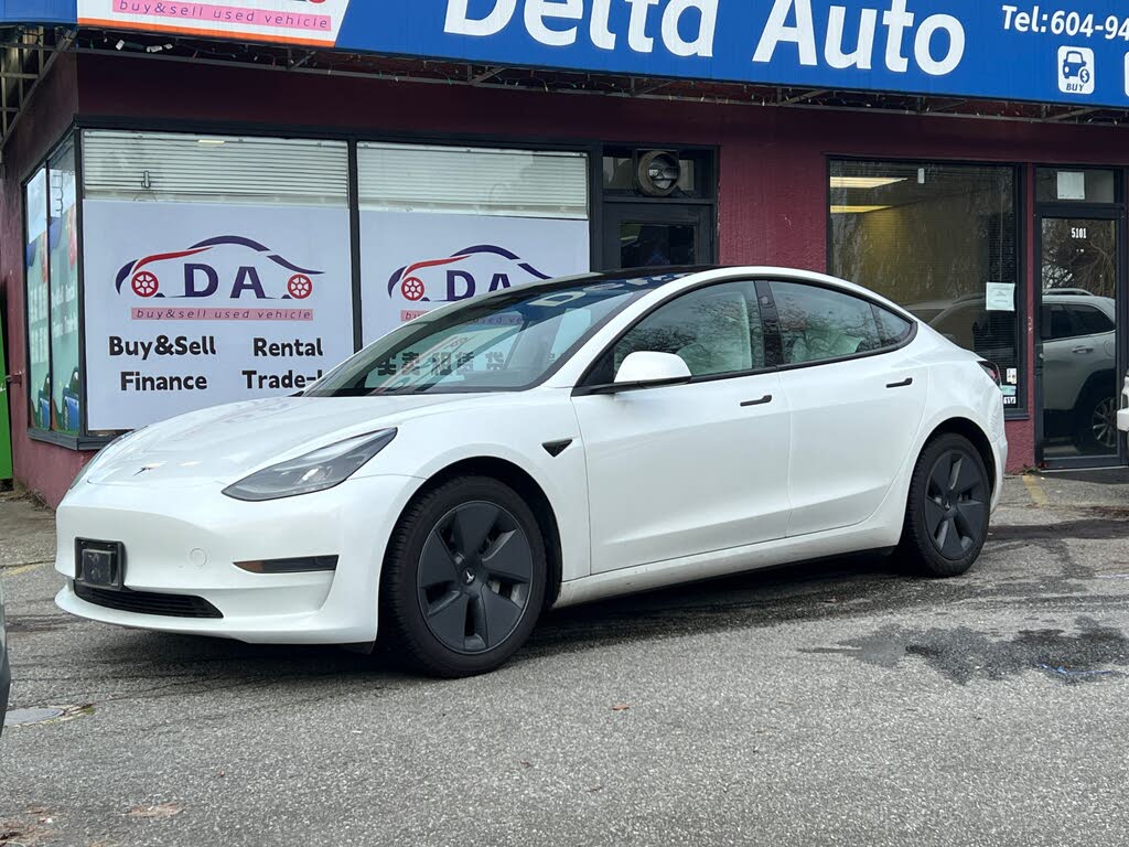 2023 Tesla Model 3 RWD