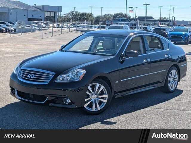 2010 INFINITI M35 RWD