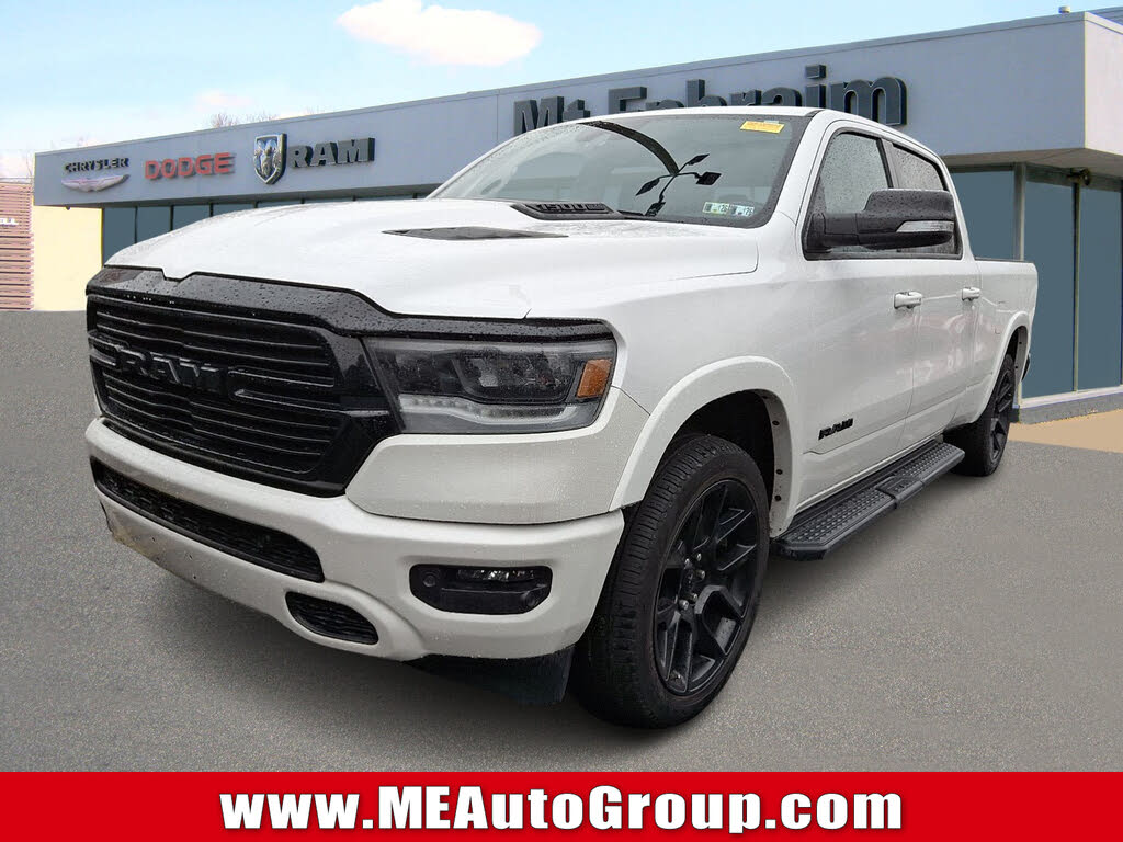 2022 RAM 1500 Laramie Crew Cab 4WD