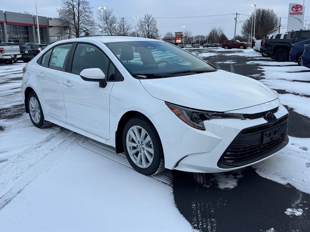 2026 Toyota Corolla LE FWD