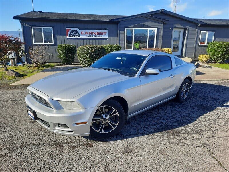 2014 Ford Mustang V6 Premium Coupe RWD