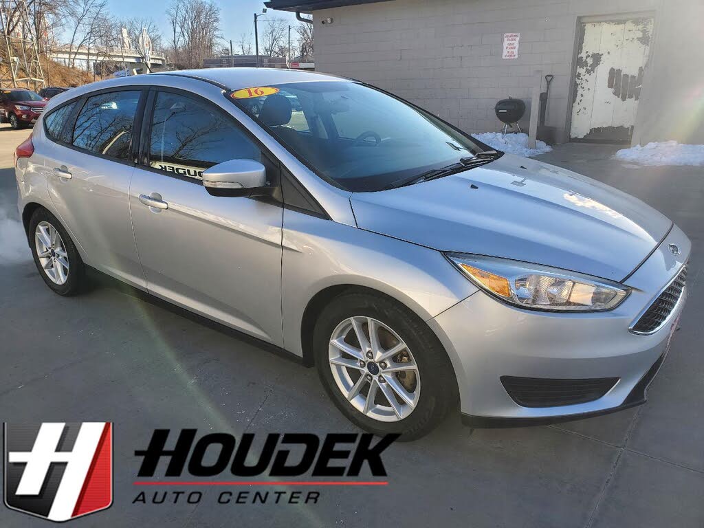 2016 Ford Focus SE Hatchback