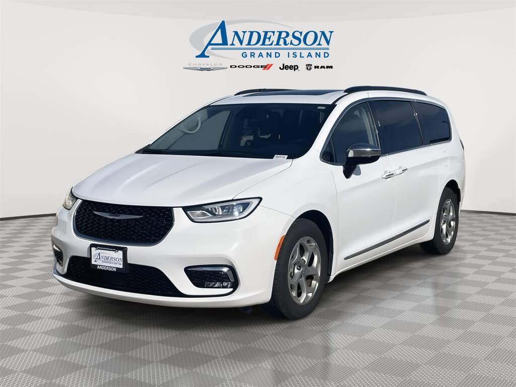 2023 Chrysler Pacifica Limited FWD