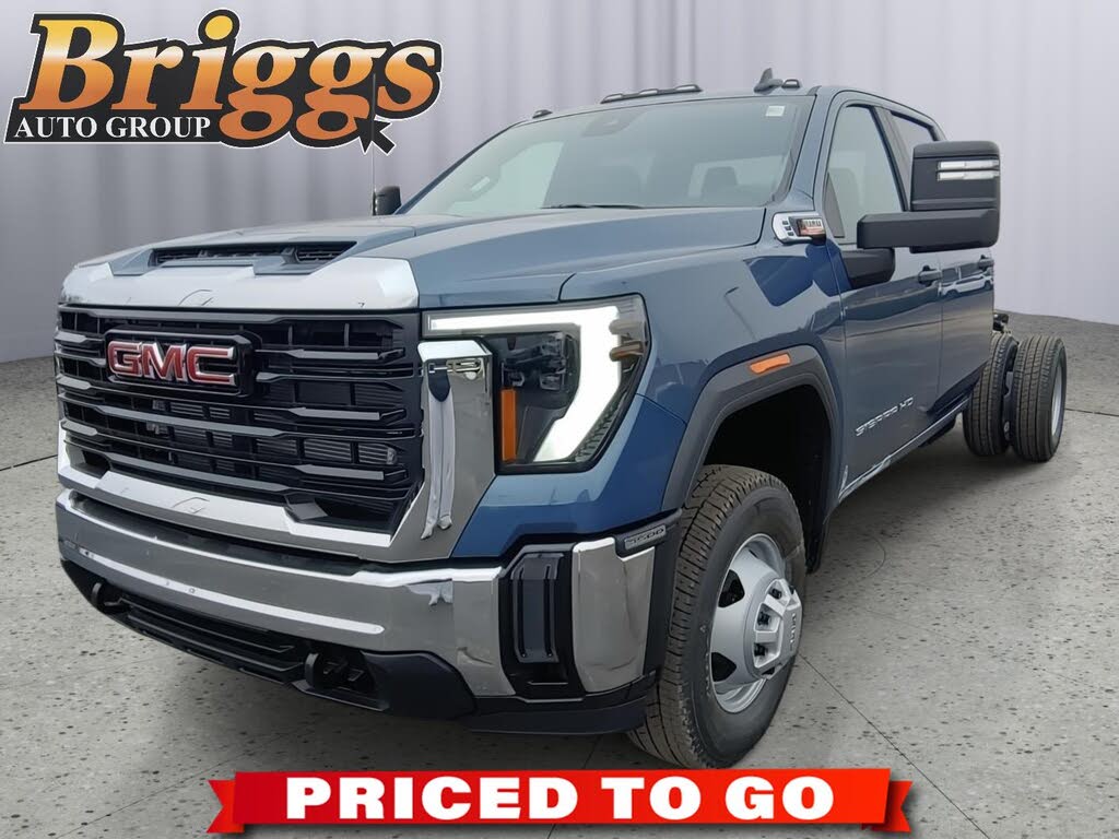 2026 GMC Sierra 3500HD Pro Crew Cab LB 4WD