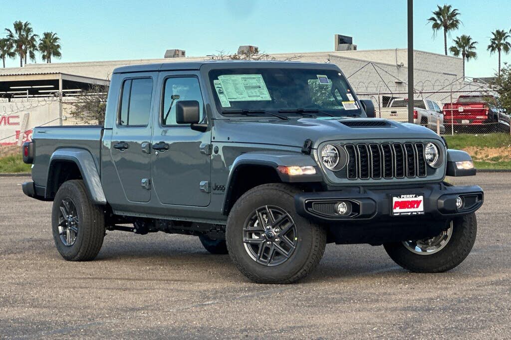 2026 Jeep Gladiator Sport S Crew Cab 4WD