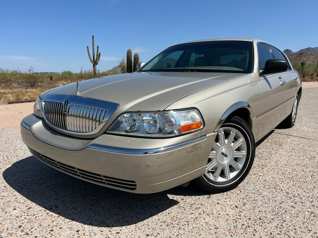 2008 Lincoln Town Car Signature Limited