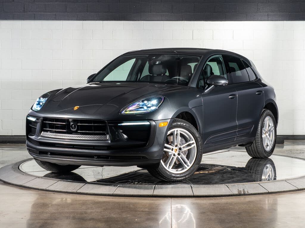 2025 Porsche Macan AWD