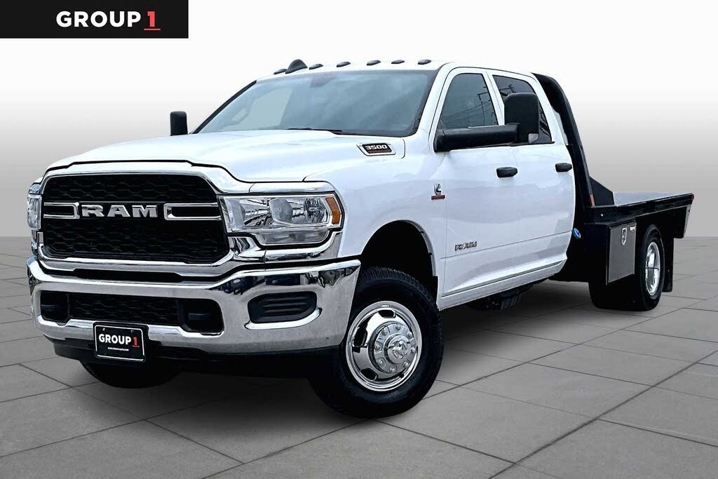 2022 RAM 3500 Chassis Tradesman Crew Cab DRW 4WD