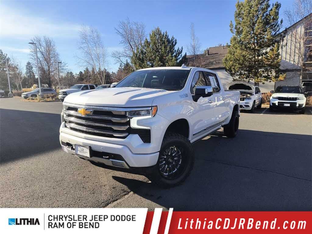 2025 Chevrolet Silverado 1500 High Country Crew Cab 4WD