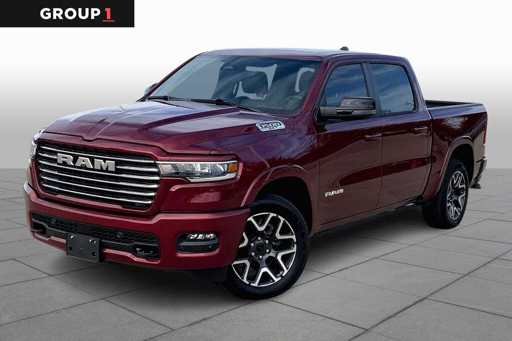 2025 RAM 1500 Laramie Crew Cab 4WD