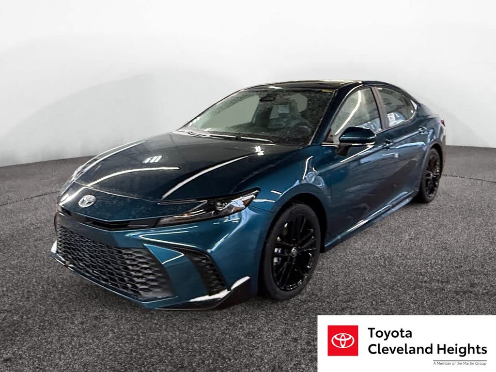 2026 Toyota Camry SE FWD