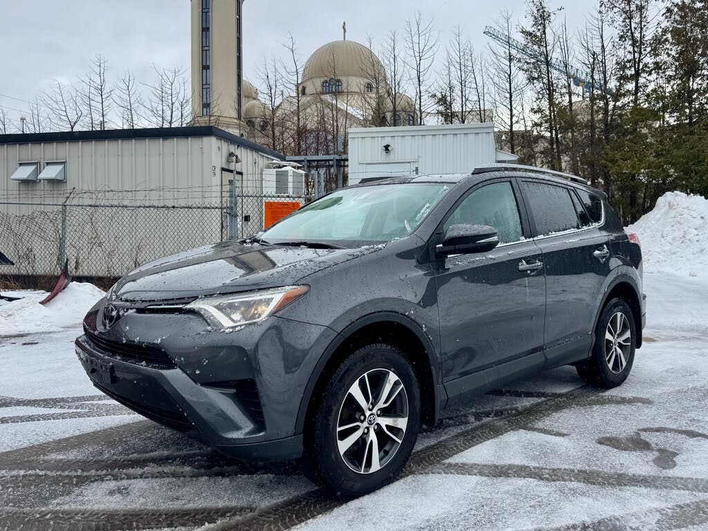2018 Toyota RAV4 LE AWD