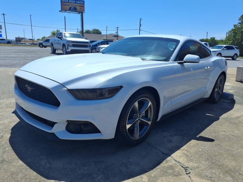 2016 Ford Mustang V6 Coupe RWD