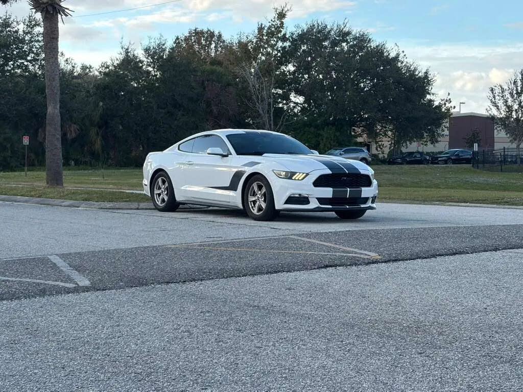 2015 Ford Mustang V6 Coupe RWD