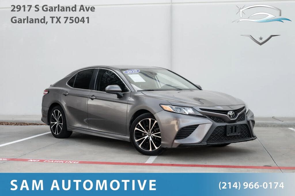 2020 Toyota Camry SE FWD