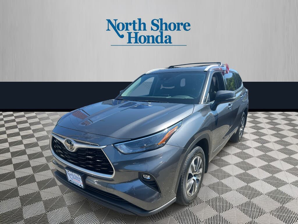 2022 Toyota Highlander XLE AWD