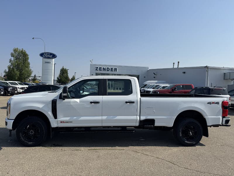 2025 Ford F-350 Super Duty XL Crew Cab 4WD