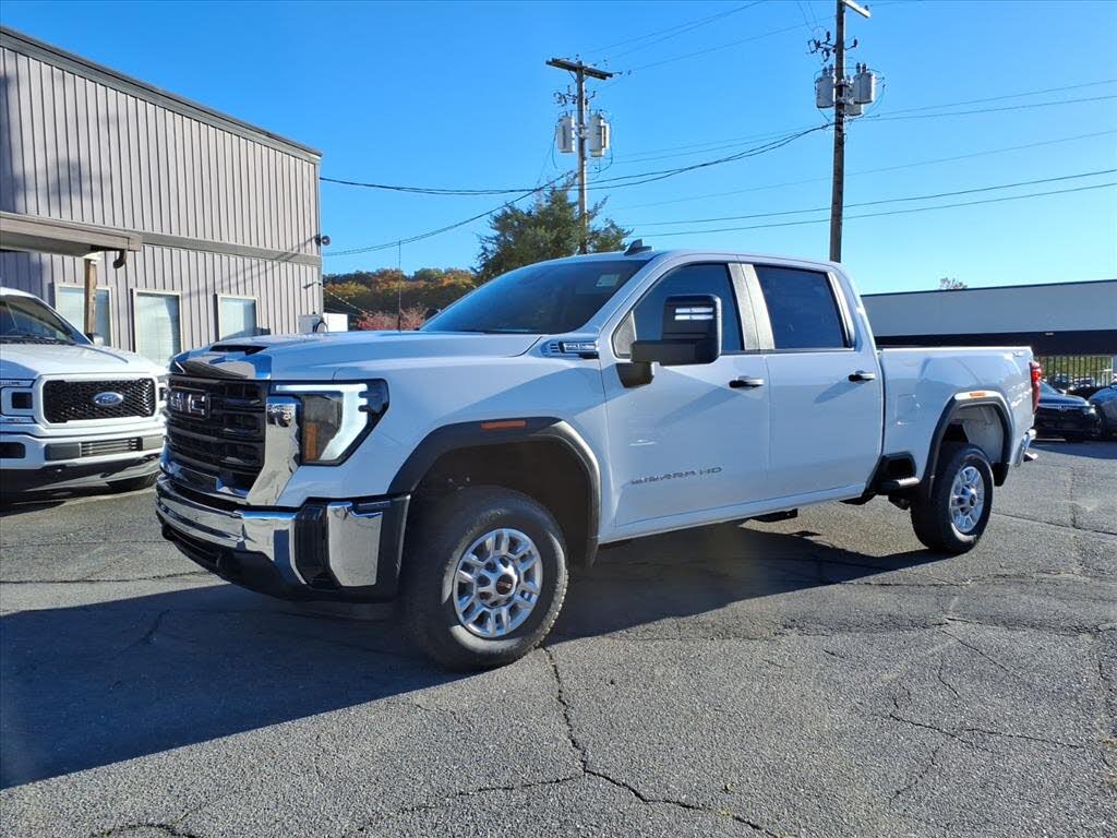 2026 GMC Sierra 2500HD Pro Crew Cab 4WD