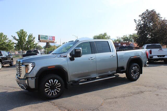 2024 GMC Sierra 3500HD Denali Crew Cab 4WD