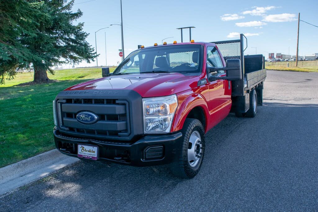 2013 Ford F-350 Super Duty Chassis XL DRW RWD