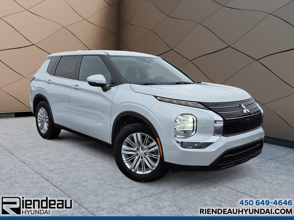 2022 Mitsubishi Outlander ES S-AWC