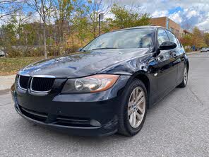 BMW 3 Series 328i Sedan RWD