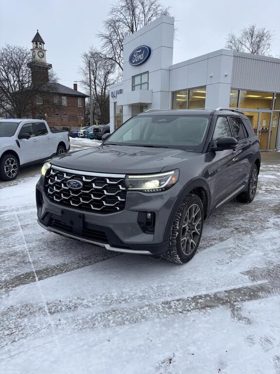 Ford Explorer Platinum AWD 2025