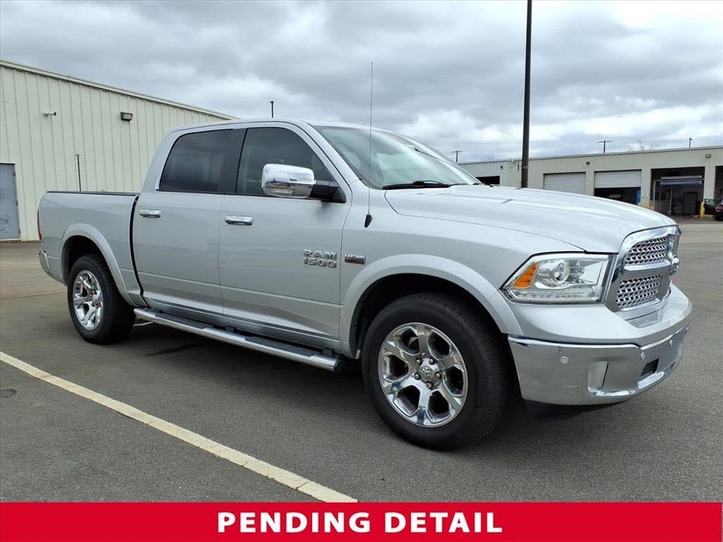 2017 RAM 1500 Laramie Crew Cab 4WD