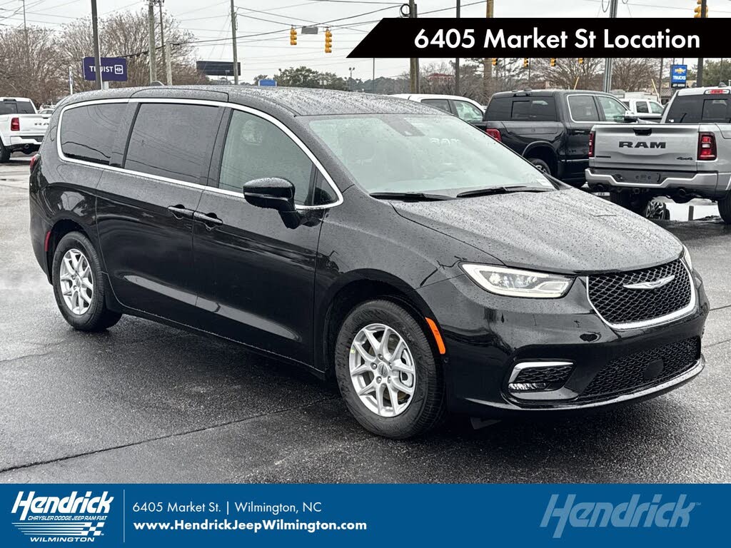 2025 Chrysler Pacifica Select FWD